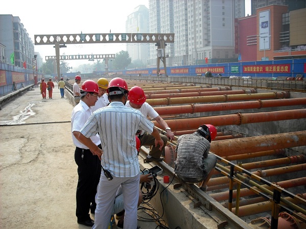 地鐵工程基坑監測現場